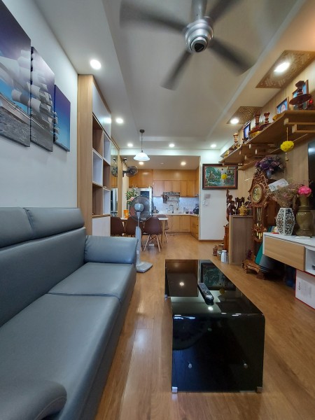 Căn 2PN 75m2 Golden Mansion check in 15/1/2023 ạ. giá 18.5 triệu/tháng nội thất chỉnh chu