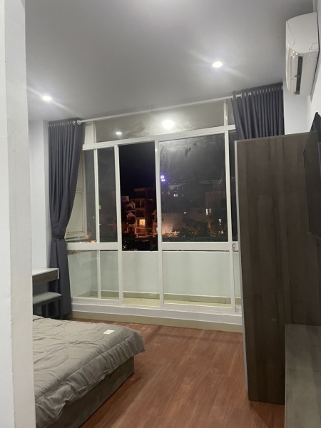 Căn hộ 1 pn máy giặt riêng - Ban công thoáng full nội thất - View Hoàng Sa, Quận 1, giá 10tr5