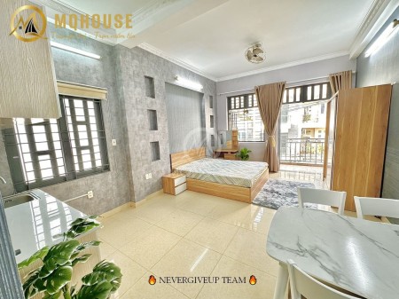 Cho thuê gấp căn hộ studio banconlny - ngã tư Phú Nhuận