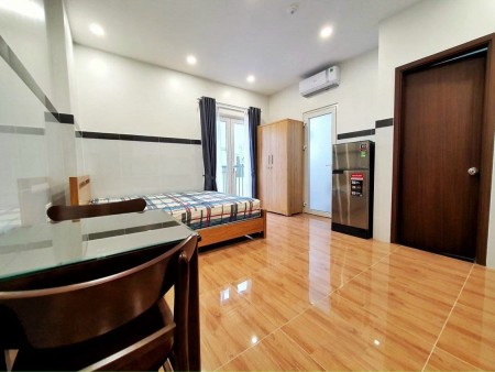 CHDV Full Nội Thất + Máy Giặt Riêng BanCol Thoáng Ở Liền