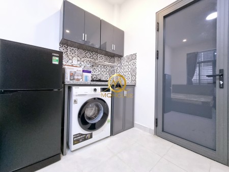 CHCC cửa sổ view đẹp y hình - Máy giặt riêng - Giá 7tr/tháng