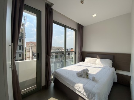 Cho thuê căn hộ 2 phòng ngủ có ban công và máy giặt riêng ngay Cầu Sài Gòn