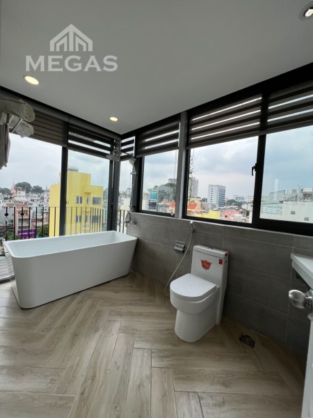 CĂN HỘ CÓ BALCONY - BỒN TẮM NẰM CỰC CHILL - ĐƯỜNG NGUYỄN TRÃI QUẬN 1