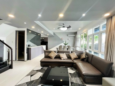 Cần cho thuê gấp Penthouse Sky 3, PMH, Quận 7, diện tích 272m2 full nội thất giá thuê 26tr/tháng