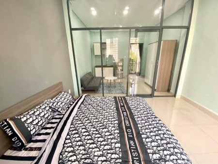 Cho thuê cưn hộ 1 pn tại quận 1 tách biệt - có cửa sổ thoáng mát - giá 7tr5