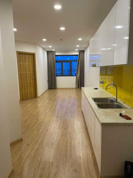 Cho thuê căn hộ Sài Gòn Tower 2 pn 2 wc, giá 7tr5, ở liền. Lh 0384015896