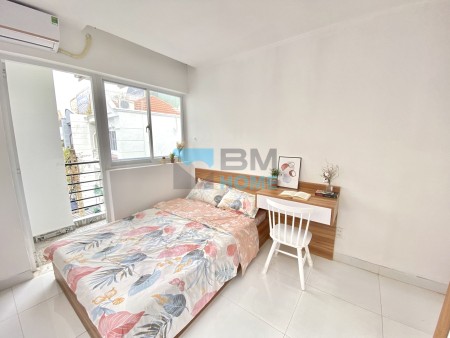 Căn hộ 2 phòng ngủ bancony máy giặt riêng Phan Đăng Lưu, giá 13.5tr/tháng