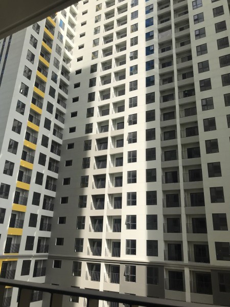 Cho thuê căn 2PN Bcons Plaza: 4,5tr/tháng, cọc 1 tháng, hđ 1 năm