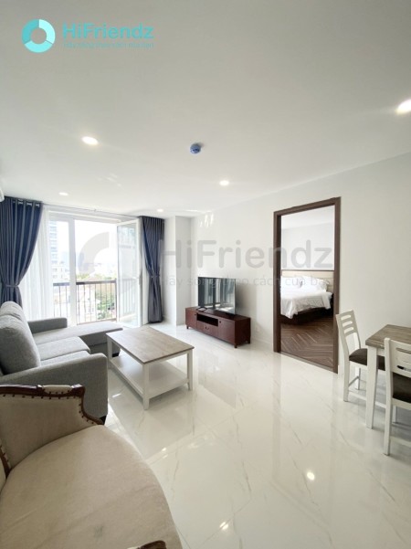 2 PHÒng ngủ Trắng Ban Công Full Nội Thất Y Hình