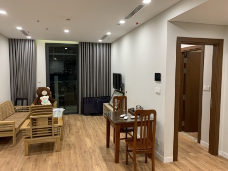 cho thuê căn hộ chung cư R5 royal city,106m2,2pn,đủ đồ,giá 19tr/tháng