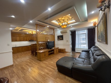 Cho thuê căn hộ Penthouse chung cư Sky Garden Quận 7. 250m2 3pn 3wc. giá 28 triệu/tháng.