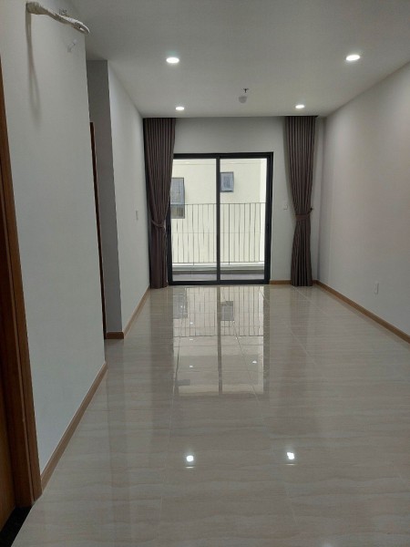 Cần cho thuê gấp CH Bcons Plaza, 2PN2WC, nhà mới, có nội thất. Liên hệ 0938951108