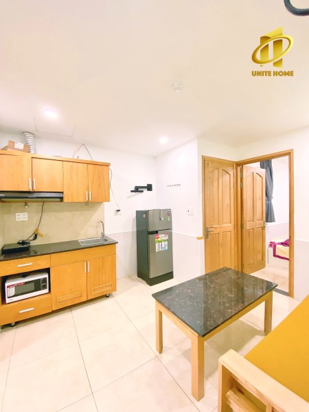 Căn hộ 2PN bancong 50m2 rộng thoáng ở Trần Bình Trọng Q5