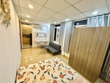 Căn hộ 1PN sẵn nội thất cửa sổ lớn gần KS New World, chợ Bến Thành Q1