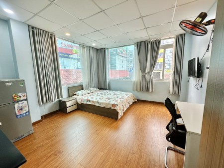Căn hộ studio cửa sổ lớn sẵn nội thất gần chợ Bến Thành, Phố Tây, ngã 6 Phù Đổng, CMT8 Q1
