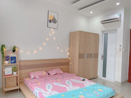 Studio cửa sổ lớn gần Lottemart Quận 7