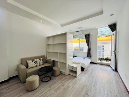 CHỈ 7TR5 PHÒNG BAN CÔNG 35m2 TRẦN HƯNG ĐẠO QUẬN 1