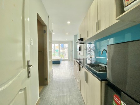 Căn hộ có balcon full NT Nguyễn Thái Bình, Q1, gần chợ Bến Thành, siêu thị Nguyễn Kim