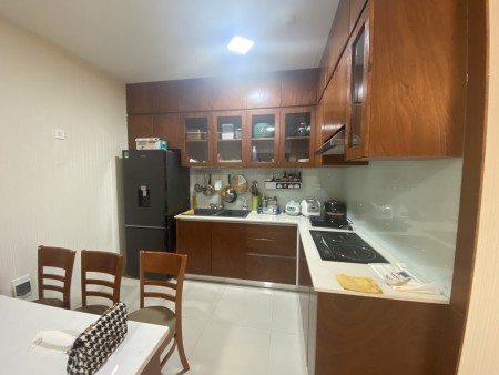 Cho thuê 2 phòng ngủ The Sun Avenue – 76m2 view sông mát – 18 triệu