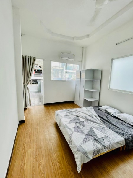 Cho thuê căn hộ chính chủ tại chợ Tân Định - 50m2