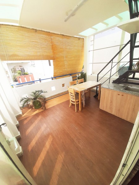 Cho thuê căn hộ penthouse mini đường 3 Tháng 2 - Đối diện Nhà hát Hòa Bình. Giá 7tr5/tháng