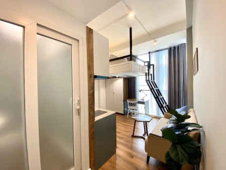 Cho thuê căn hộ dạng gác siêu xinh xắn ngay trung tâm Quận 4 sát vách Quận 1