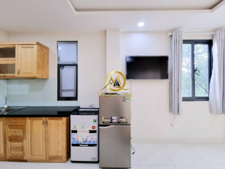 Căn hộ studio balcon máy giặt riêng, đủ nội thất view bờ kè Hoàng Sa, gần cầu Trần Quang Diệu Q3