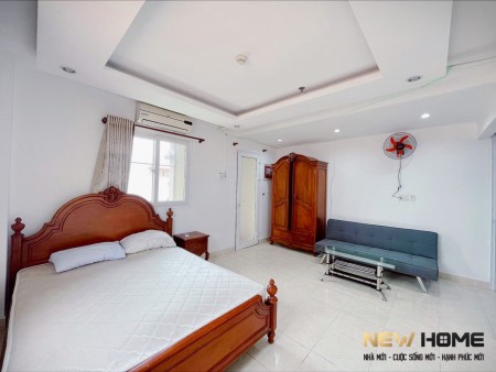 Căn hộ 1 Phòng Ngủ ban công riêng đối diện khu Sân Bay
