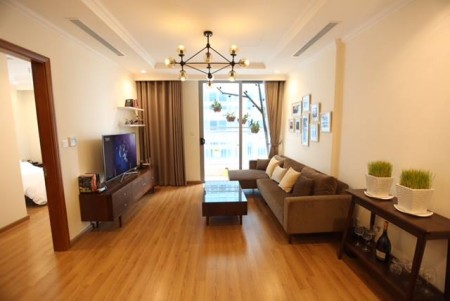 Cho thuê căn 3 ngủ đủ đồ tầng 15 tòa nhà Vinhomes Nguyễn Chí Thanh (MPDV)