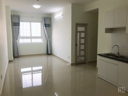 Co thuê căn hộ Topaz Home 3pn, giá 7tr. LH Mỹ 0384015896