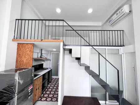 Chdv duplex có ban công, nội thất hiện đại