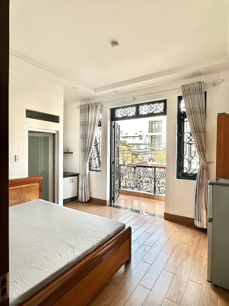 Cho thuê căn hộ bancon tại Q7 toà nhà mới xây