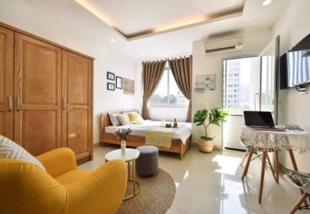 Căn hộ ban công gần cầu Nguyễn Văn Cừ máy giặt riêng