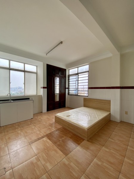 Duplex-Studio đầy đủ Nội thất - Lạc Long Quân - Gần Ngã Tư Bảy Hiền