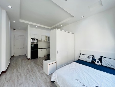 Cho thuê CHDV Studio full nội thất có bancolny đường Trần Hưng Đạo, gần nhiều trường ĐH