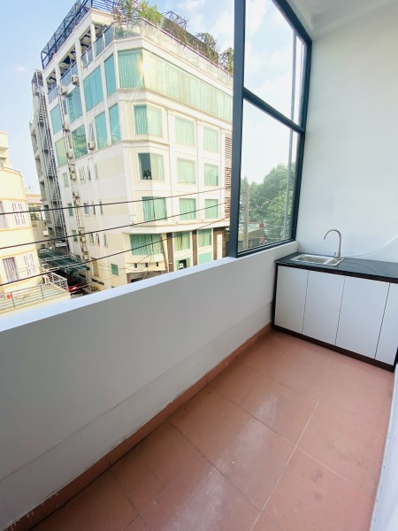 Cho thuê CHDV giá rẻ full nội thất phòng ban công thang máy lên tận nơi liên hệ 0918898382