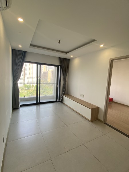 Cho thuê căn 2PN New City 14tr/tháng, nội thất cơ bản, căn góc, có cổng riêng, xem nhà Cô Oanh