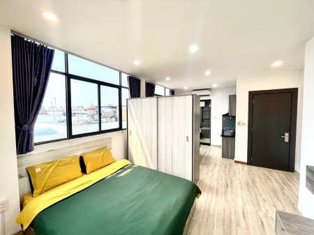 Cho thuê căn hộ studio cửa sổ lớn cực thoáng sát sân bay TSN