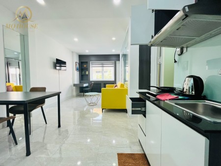 Căn hộ 1PN Cao cấp Máy giặt riêng Ban công thoáng full nội thất ngay Công viên Lê Văn Tám