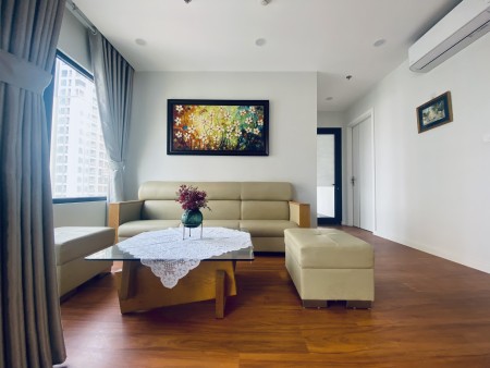 Căn hộ 2PN + 2WC gần nhà để xe thuộc khu Imperia Vinhomes Smart City, giá thuê 12tr/tháng