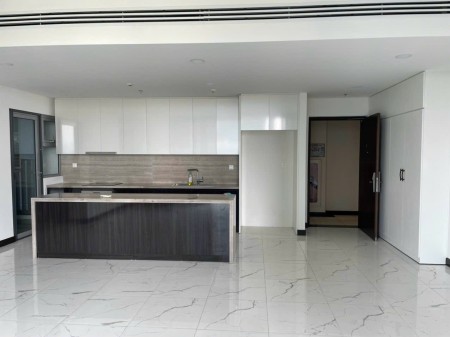 Cho thuê 3pn 2wc diện tích lớn 135m2 nt cơ bản đang trống giá tốt 32tr/ tháng