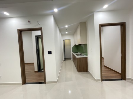 Cho thuê Căn hộ Q7 2PN, 2WC mới 7.8tr/tháng có sẵn RÈM tầng 30 View ngoài thoáng, rất mát.