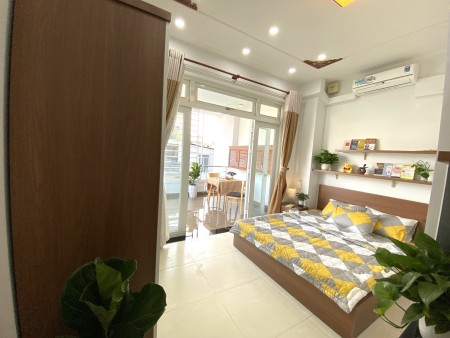 Căn hộ 1PN, studio balcony lớn cửa sổ thoáng gần nhà thờ Phú Nhuận, nhà hàng tiệc cưới White Palace