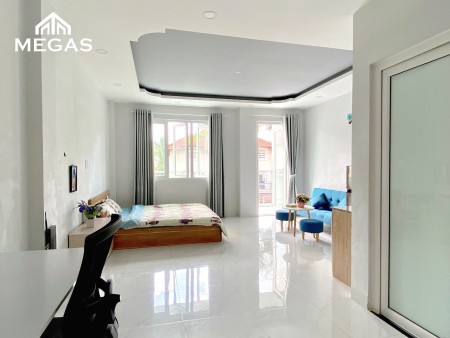 Căn hộ mặt tiền Thảo Điền bancon lớn view Landmark gần quận 1