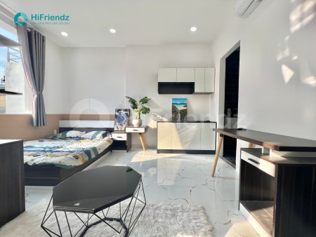 Studio ban công full nội thất máy giặt riêng