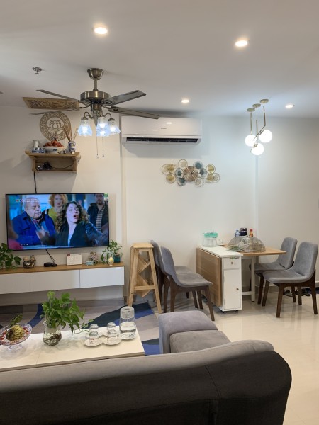 Cho thuê căn hộ 64m2 2PN, 2WC Full đồ Vinhomes Smart City