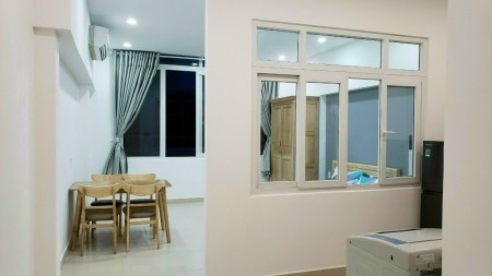 Chính chủ cho thuê căn hộ 1 phòng ngủ máy giặt riêng khu sân bay