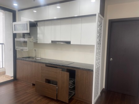 Chính chủ cho thuê căn hộ 3PN Housinco làm văn phòng giá 15tr, liên hệ 0799185889, 95m2, 3 phòng ngủ, 2 toilet