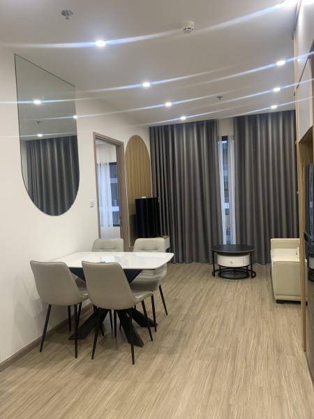 Thuê nhà tại Sakura căn hộ 2N2VS - Full nội thất mới tinh - Miễn phí quản lý. Smart City.