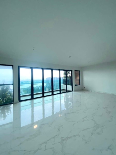 Căn hộ có thang máy riêng cho Sky Mansion 232m2, 4PN, 4WC, NTCB, 67 triệu, Feliz En Vista